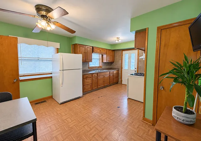 Photo 3 of Single family home for sale at 5461 N New England Ave, Chicago, IL 60656 | MLS# 12790604 | Listing updated on 2026-10-22