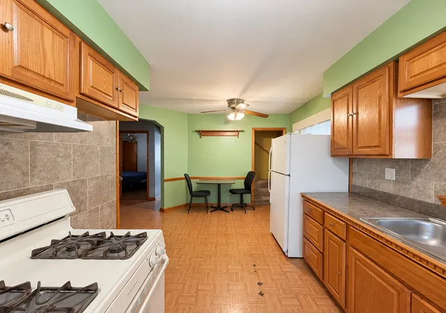 Photo 4 of Single family home for sale at 5461 N New England Ave, Chicago, IL 60656 | MLS# 12790604 | Listing updated on 2026-10-22