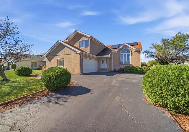 Single family home for sale at 20104 Marlin Ave, Lynwood, IL 60411 | MLS# 12790610