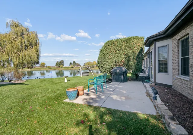 Photo 2 of Townhouse for sale at 13844 W Crescenzo Dr, Manhattan, IL 60442 | MLS# 12790636 | Listing updated on 2026-10-29