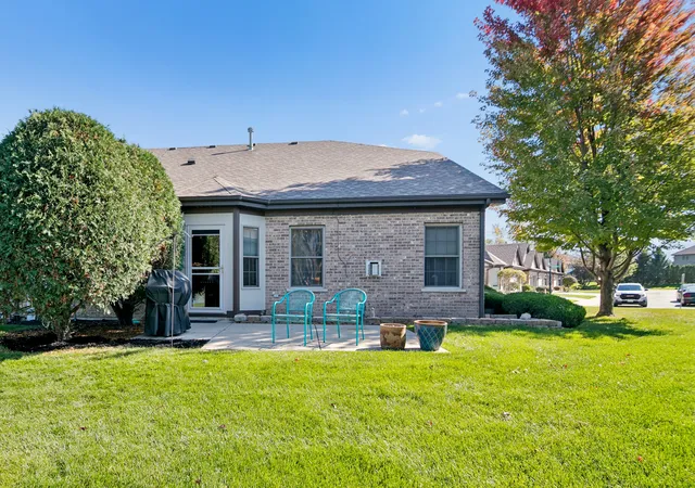Photo 4 of Townhouse for sale at 13844 W Crescenzo Dr, Manhattan, IL 60442 | MLS# 12790636 | Listing updated on 2026-10-29