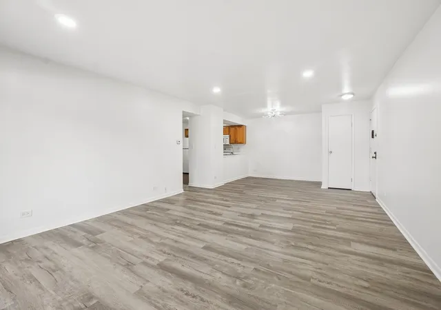 Photo 3 of Condo for sale at 4512 Kings Walk Dr #1A, Rolling Meadows, IL 60008 | MLS# 12790640 | Listing updated on 2026-10-28