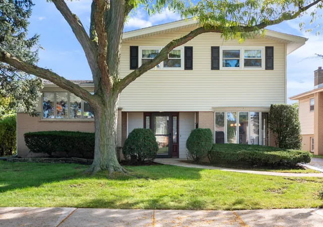 Photo 2 of Single family home for sale at 9429 Ozark Ave, Morton Grove, IL 60053 | MLS# 12790642 | Listing updated on 2026-10-23
