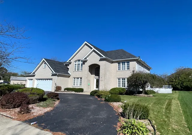 Photo 3 of Single family home for sale at 2078 Bluestem Pkwy, Lynwood, IL 60411 | MLS# 12790649 | Listing updated on 2026-10-22