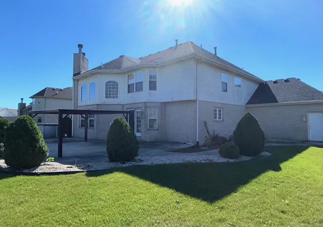 Photo 3 of Single family home for sale at 2078 Bluestem Pkwy, Lynwood, IL 60411 | MLS# 12790649 | Listing updated on 2026-10-22