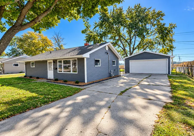 Photo 2 of Single family home for sale at 505 W 20th Street, Rock Falls, IL 61071 | MLS# 12790659 | Listing updated on 2026-10-21