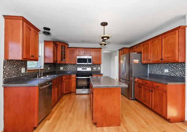 Photo 2 of Single family home for sale at 3820 Marilyn Dr, Richton Park, IL 60471 | MLS# 12790669 | Listing updated on 2026-10-22