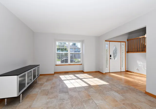 Photo 4 of Single family home for sale at 3820 Marilyn Dr, Richton Park, IL 60471 | MLS# 12790669 | Listing updated on 2026-10-22