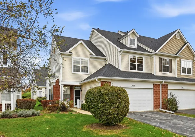 Photo 1 of House for sale at 934 Bluebell Cir, Joliet, IL 60431 | MLS# 12790684 | Listing updated on 2026-10-30