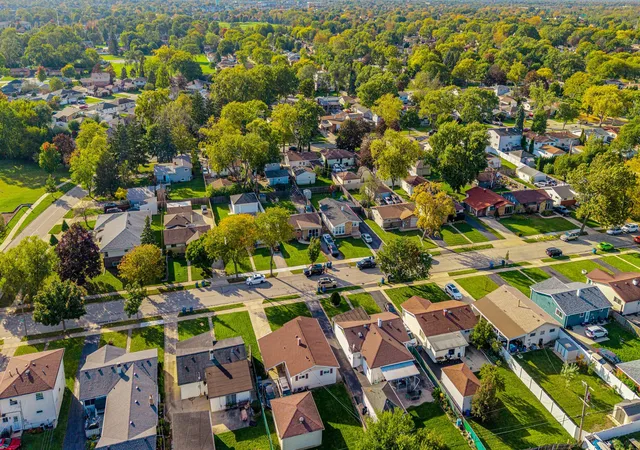 Photo 4 of Single family home for sale at 840 N Craig Pl, Addison, IL 60101 | MLS# 12790691 | Listing updated on 2026-10-23