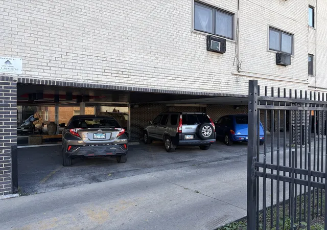 Photo 1 of Condo for sale at 7540 N Ridge Blvd #5A, Chicago, IL 60645 | MLS# 12790697 | Listing updated on 2026-10-22