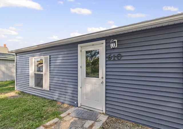 Photo 3 of Single family home for sale at 610 E Livingston St, Monticello, IL 61856 | MLS# 12790722 | Listing updated on 2026-10-22
