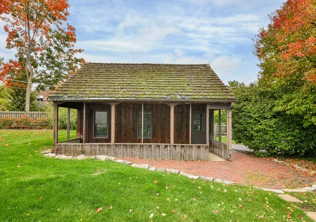 Photo 3 of Single family home for sale at 426 E Prairie Ave, Wheaton, IL 60187 | MLS# 12790737 | Listing updated on 2026-10-23