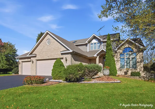 Photo 1 of Single family home for sale at 1612 Beech St, Spring Grove, IL 60081 | MLS# 12790741 | Listing updated on 2026-10-22