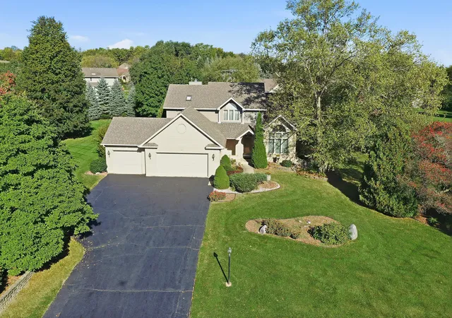 Photo 2 of Single family home for sale at 1612 Beech St, Spring Grove, IL 60081 | MLS# 12790741 | Listing updated on 2026-10-22