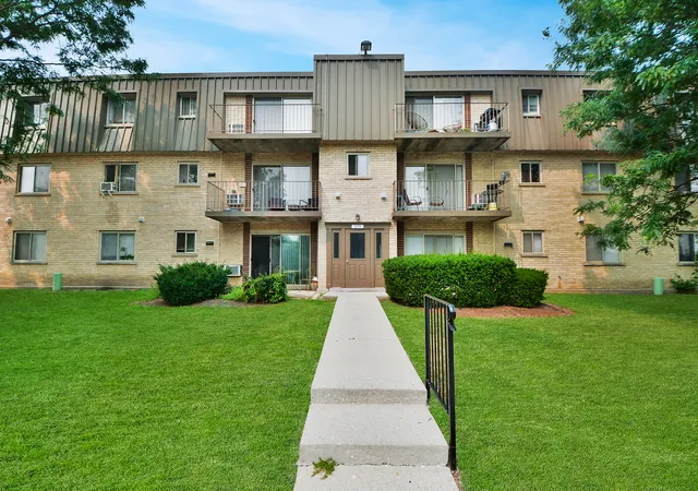 Condo for sale at 575 Fairway View Dr #3H, Wheeling, IL 60090 | MLS# 12790749