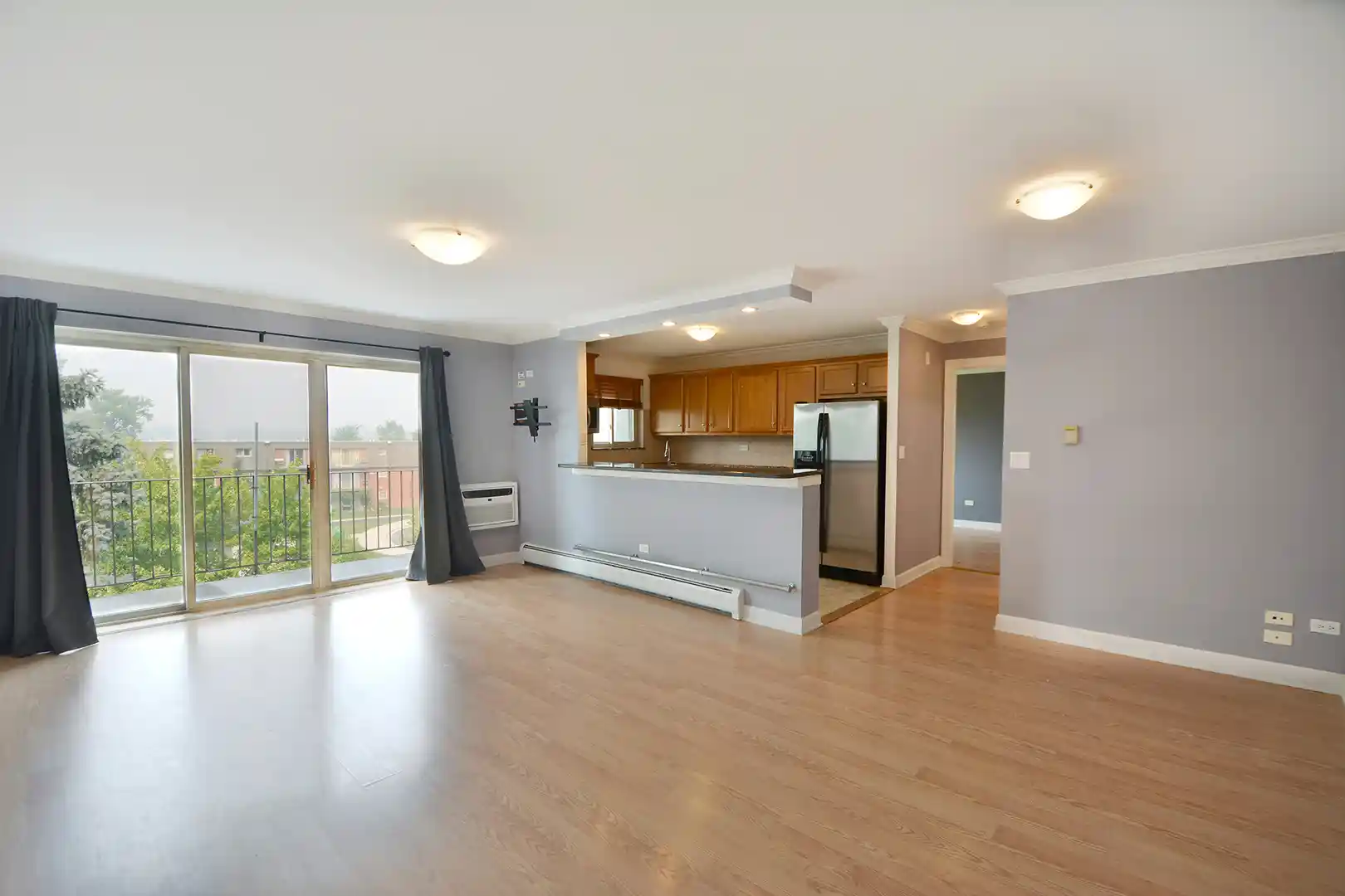 Listing Photo 2 - Condo for sale in 575 Fairway Vw Dr located at 575 Fairway Vw Dr, Wheeling, IL 60090 - Unit #3H