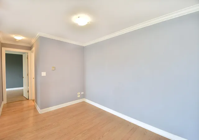 Listing Photo 5 - Condo for sale in building located at 575 Fairway Vw Dr, Wheeling, IL 60090 - Unit #3H
