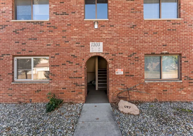 Photo 2 of Condo for sale at 1303 Brian Pl #8, Urbana, IL 61802 | MLS# 12790752 | Listing updated on 2026-10-22