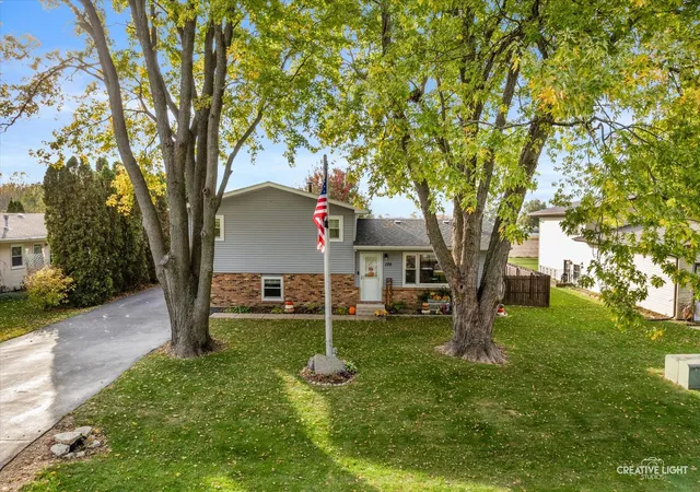 Photo 2 of Single family home for sale at 170 Magnuson Ln, Somonauk, IL 60552 | MLS# 12790755 | Listing updated on 2026-10-29