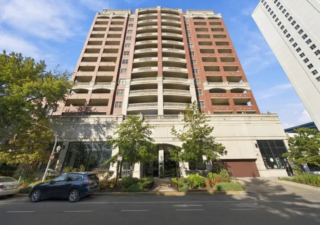 Photo 1 of Condo for sale at 828 W Grace St #1206, Chicago, IL 60613 | MLS# 12790769 | Listing updated on 2026-10-22