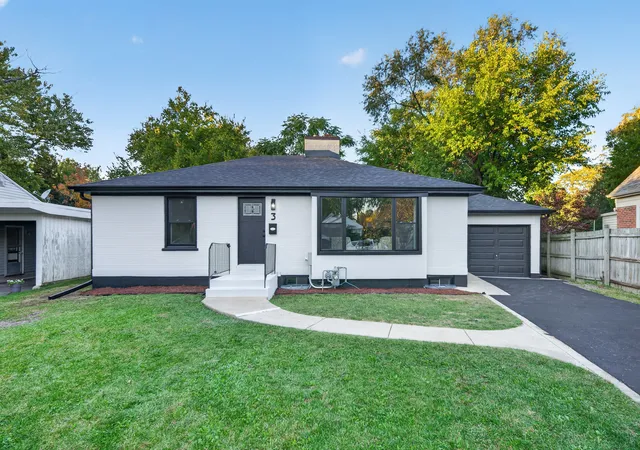 Single family home for sale at 3 Park Rd Ct, Lombard, IL 60148 | MLS# 12790772