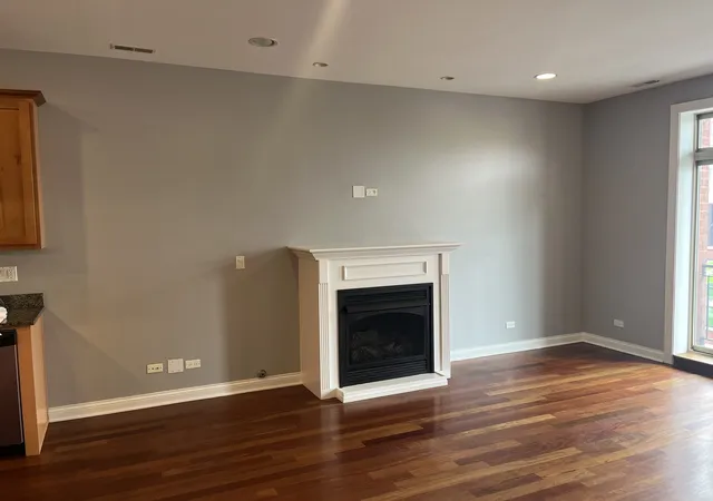 Listing Photo 4 - Condo for sale at Avondale Estates, Unit 2S 2853 N Pulaski Rd, Avondale Estates, Chicago, IL 60618 | Built Year: 1876-2008