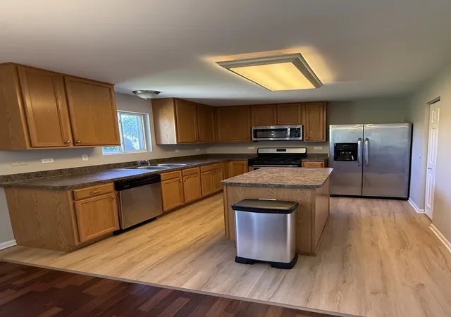 Photo 3 of Single family home for sale at 919 Valley Strm Dr, Pingree Grove, IL 60140 | MLS# 12790804 | Listing updated on 2026-10-21