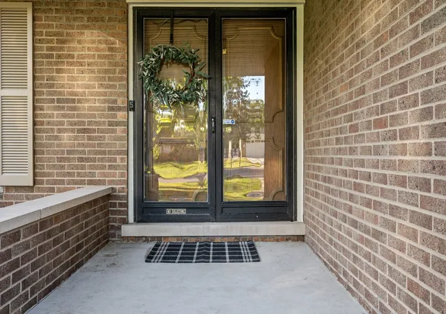 Photo 2 of Single family home for sale at 418 Ridgeview St, Downers Grove, IL 60516 | MLS# 12790818 | Listing updated on 2026-10-22