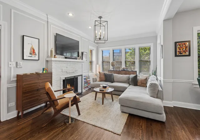 Photo 2 of Condo for sale at 4013 N Southport Ave #2, Chicago, IL 60613 | MLS# 12790830 | Listing updated on 2026-10-22