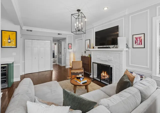 Photo 4 of Condo for sale at 4013 N Southport Ave #2, Chicago, IL 60613 | MLS# 12790830 | Listing updated on 2026-10-22