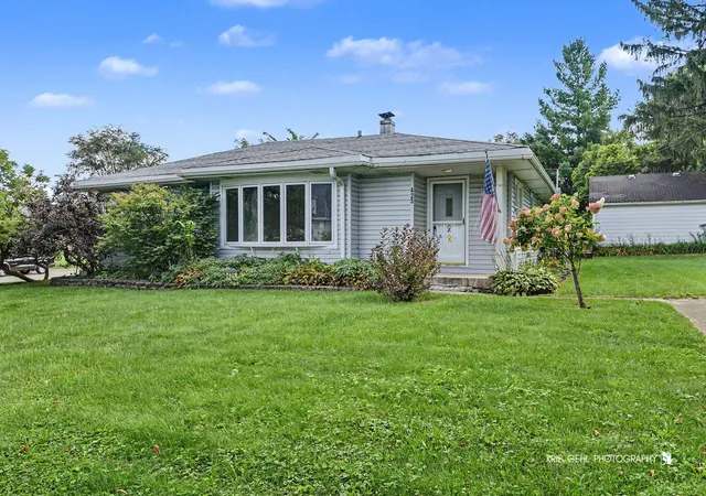 Photo 1 of Single family home for sale at 425 N Main St, Lombard, IL 60148 | MLS# 12790834 | Listing updated on 2026-10-28