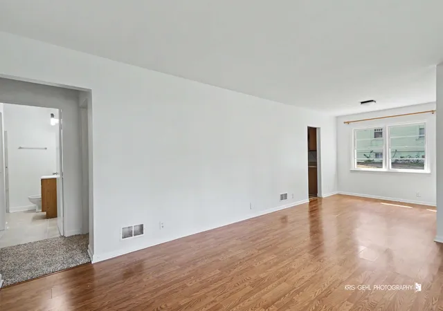 Photo 4 of Single family home for sale at 425 N Main St, Lombard, IL 60148 | MLS# 12790834 | Listing updated on 2026-10-28