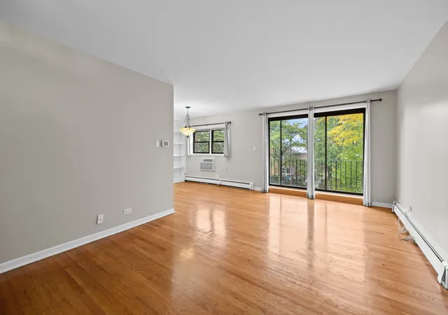 Photo 3 of Condo for sale at 7255 N Ridge Blvd #303, Chicago, IL 60645 | MLS# 12790857 | Listing updated on 2026-10-22