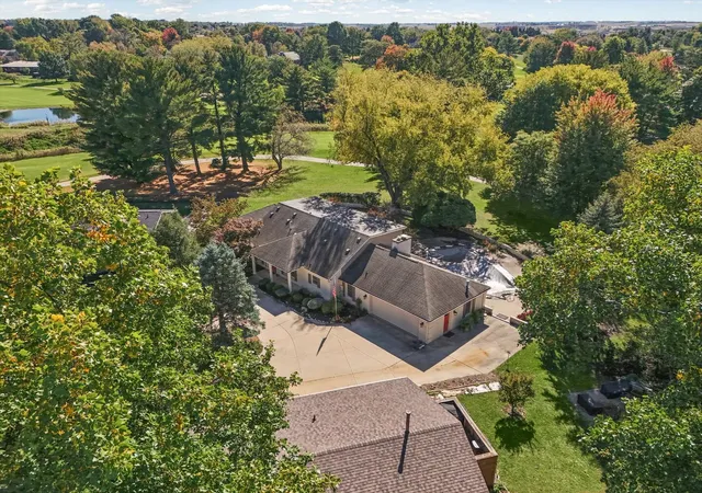 Photo 2 of Single family home for sale at 3325 Stoneybrook Dr, Champaign, IL 61822 | MLS# 12790874 | Listing updated on 2026-10-23