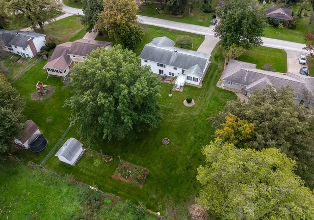 Photo 2 of Single family home for sale at 410 Ridge Dr, Geneseo, IL 61254 | MLS# 12790877 | Listing updated on 2026-10-28