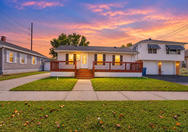 Photo 1 of Single family home for sale at 513 W Superior St, Ottawa, IL 61350 | MLS# 12790885 | Listing updated on 2026-10-28