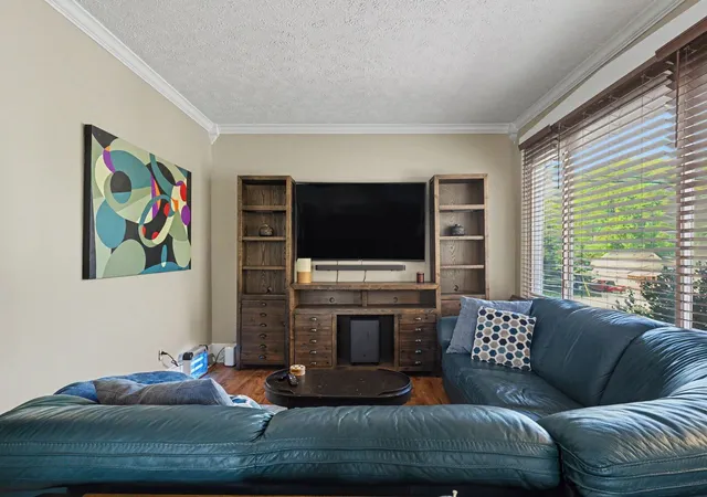 Photo 2 of Single family home for sale at 1106 W Taylor St, Bloomington, IL 61701 | MLS# 12790914 | Listing updated on 2026-10-27