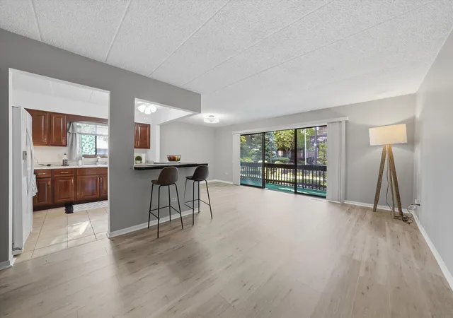 Photo 3 of Condo for sale at 9535 Southwest Hwy #2, Oak Lawn, IL 60453 | MLS# 12790917 | Listing updated on 2026-10-22