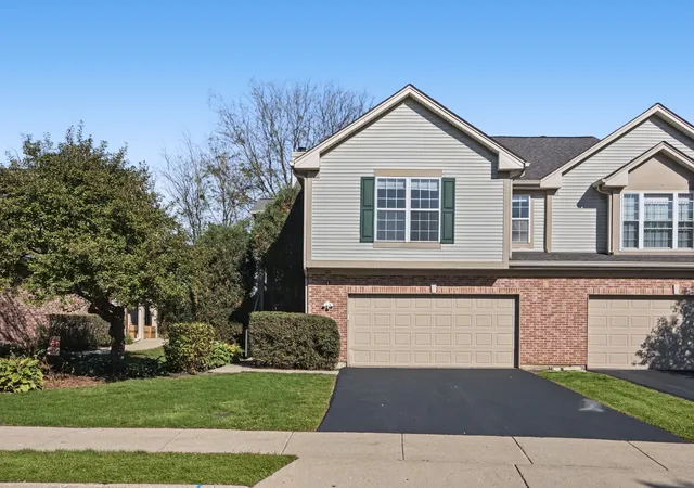 Photo 1 of Townhouse for sale at 121 Commons Ct, Wheeling, IL 60090 | MLS# 12790922 | Listing updated on 2026-10-29
