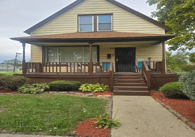 Photo 1 of Single family home for sale at 638 E 155th Street, Phoenix, IL 60426 | MLS# 12790928 | Listing updated on 2026-10-23