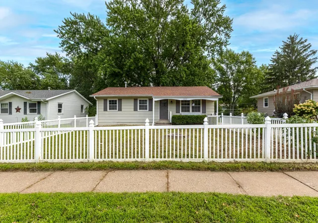 Single family home for sale at 2803 N Pine St, Davenport, IA 52804 | MLS# 12790929