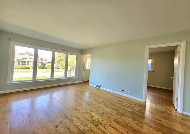 Photo 3 of Single family home for sale at 6831 W 64th Street, Chicago, IL 60638 | MLS# 12790935 | Listing updated on 2026-10-23
