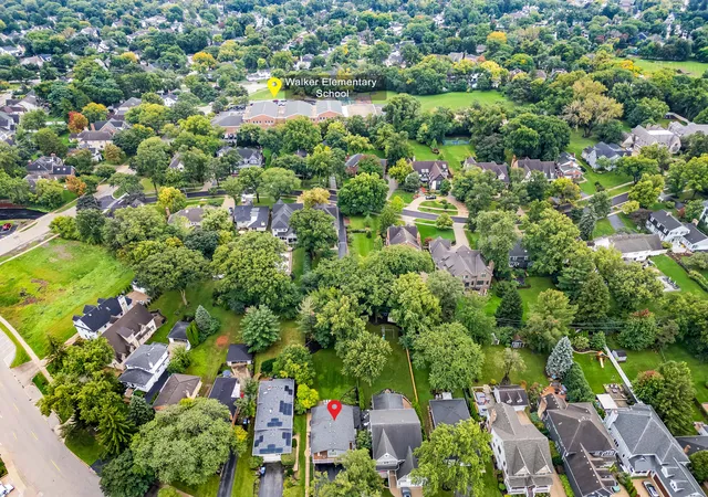 Photo 2 of Single family home for sale at 315 Park Ave, Clarendon Hills, IL 60514 | MLS# 12790939 | Listing updated on 2026-10-21