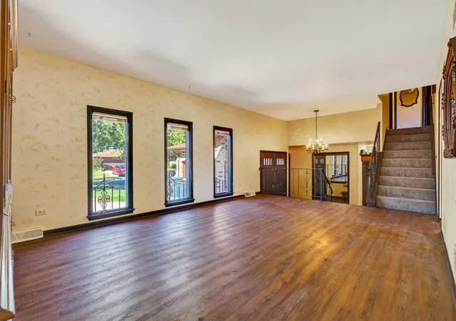 Photo 4 of Single family home for sale at 18433 Lange St, Lansing, IL 60438 | MLS# 12790945 | Listing updated on 2026-10-27