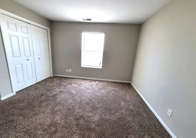 Photo 2 of Townhouse for sale at 5234 Stoneridge Ct, Matteson, IL 60443 | MLS# 12790960 | Listing updated on 2026-10-27