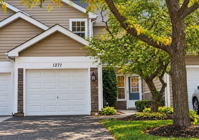 Photo 1 of Townhouse for sale at 1271 Cranbrook Dr, Schaumburg, IL 60193 | MLS# 12790983 | Listing updated on 2026-10-22