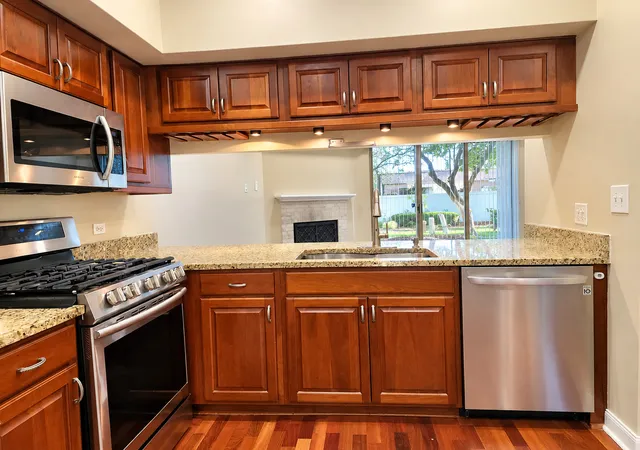 Photo 3 of Townhouse for sale at 1271 Cranbrook Dr, Schaumburg, IL 60193 | MLS# 12790983 | Listing updated on 2026-10-22