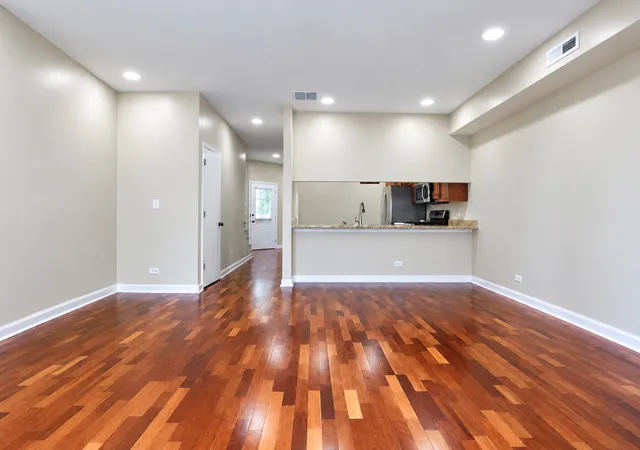 Photo 3 of Townhouse for sale at 1271 Cranbrook Dr, Schaumburg, IL 60193 | MLS# 12790983 | Listing updated on 2026-10-22