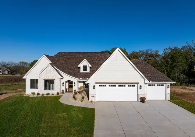 Single family home for sale at 7180 Alvie Ln, Bettendorf, IA 52722 | MLS# 12790997